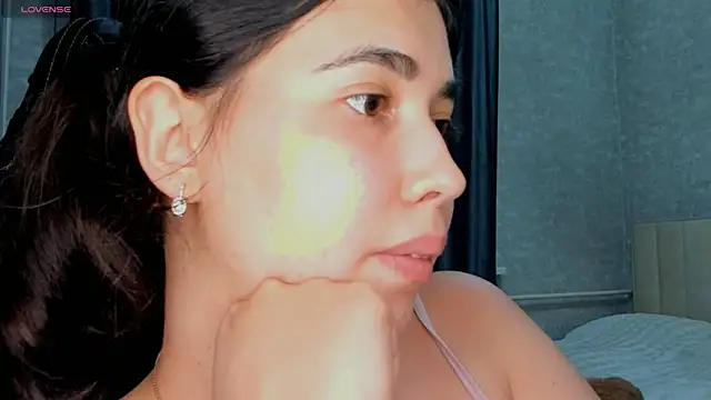 Diara_1an webcam