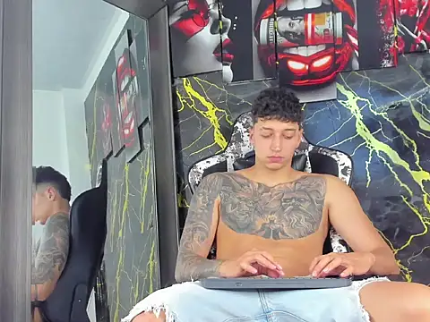 eithan_boy_ webcam