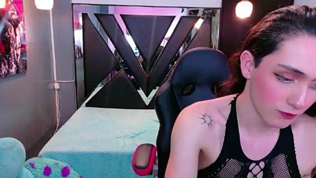 ivony_giselle - Ivony_Giselle's free webcam - UK Sex Cams