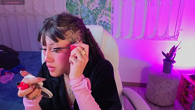 _sharlotte777 webcam