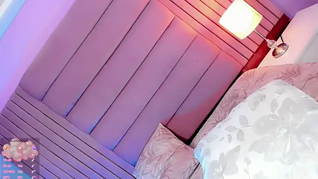 Camille_deluxe webcam