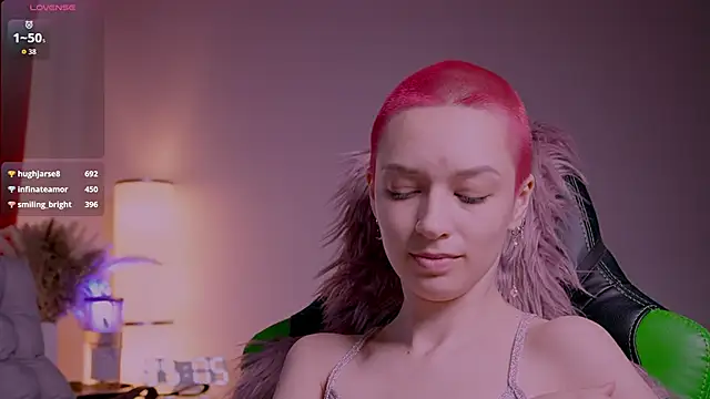 YourDarlingVivian webcam