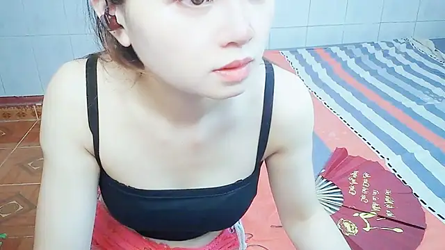 emma_2603 - Emma_2603's free webcam