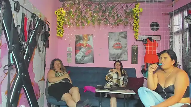 lesbiancuple