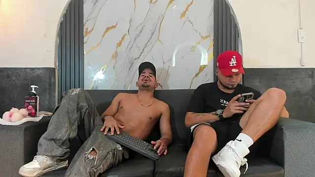 Latins_on_fire webcam