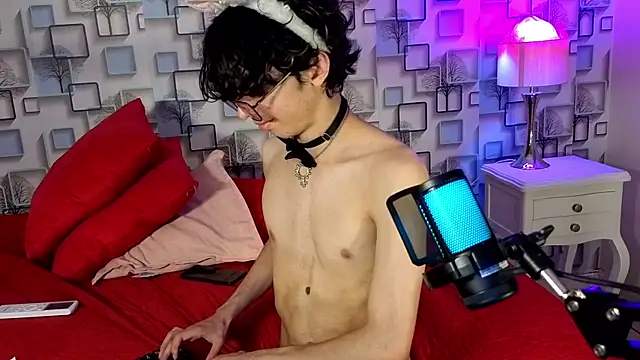 Twink_Sebas7 webcam