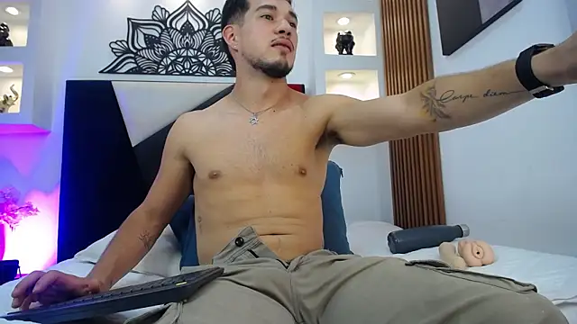 Leonard_Foxx webcam