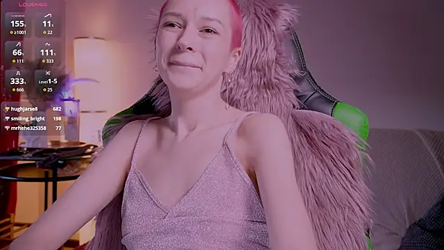YourDarlingVivian webcam