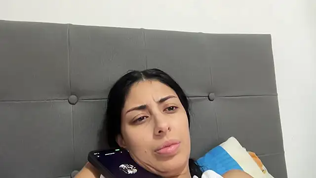 AbrilSantosxo webcam