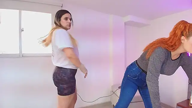 Dakota_Megan_69 webcam