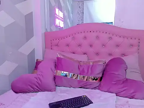 LindaaCherry webcam