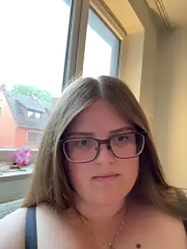 CurvyPaar2 webcam