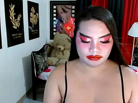 TSbrianaHugeCock live sex cam