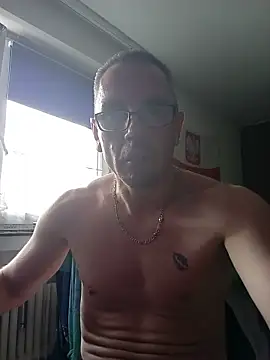 hwdpjp71 - Hwdpjp71's free webcam - UK Sex Cams