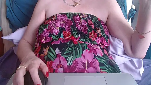 martachatte live sex cam
