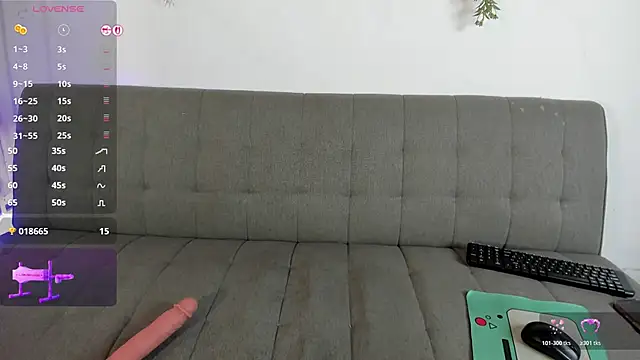 Petite_Artemis webcam