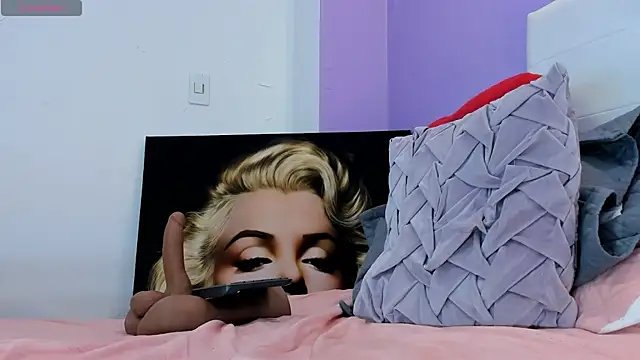 Charlotte11-11 webcam