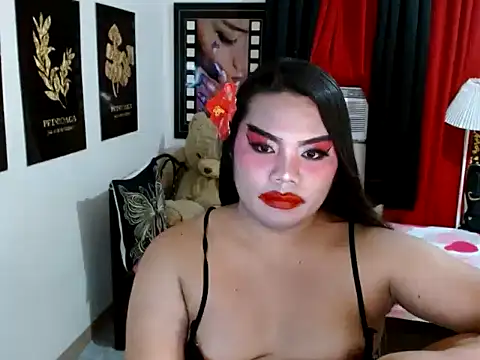 TSbrianaHugeCock webcam
