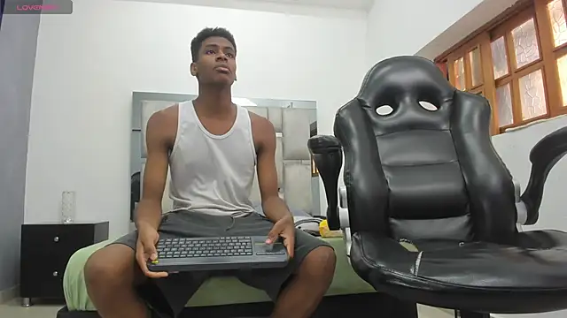khris__evans webcam