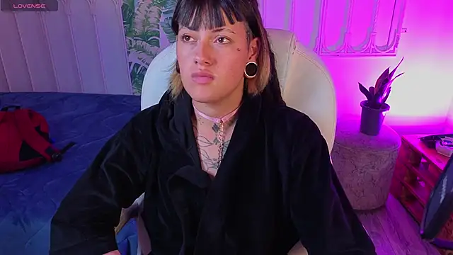 _sharlotte777 webcam