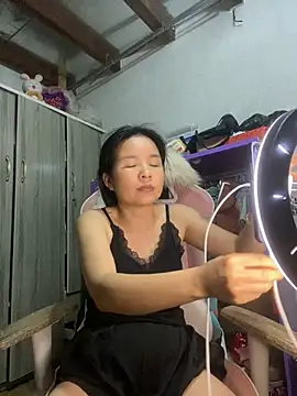 Ivy_Trix2 webcam