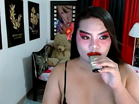 TSbrianaHugeCock webcam