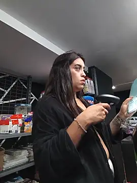 MissNyraSecret webcam