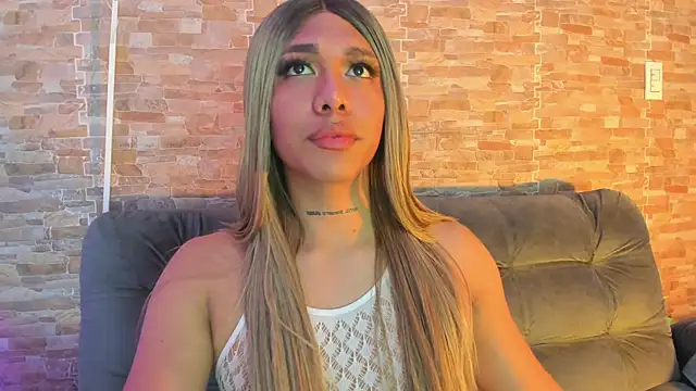 Dreams_Chloe webcam