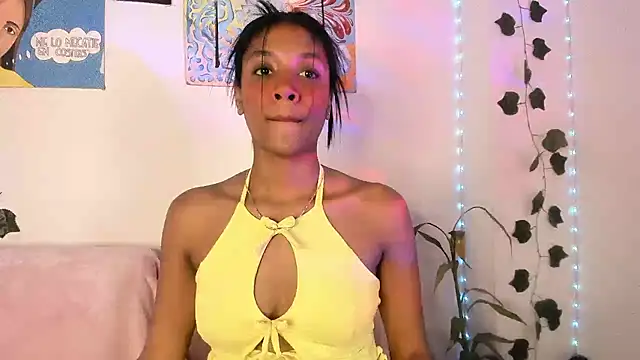 ElectraaJoness webcam