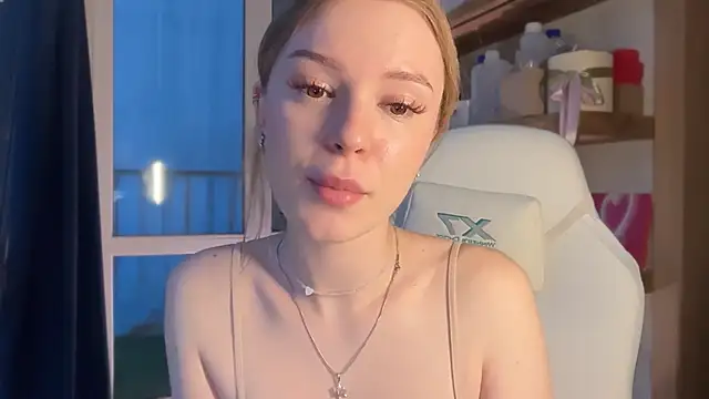 cyberl0ve_ webcam