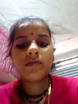 Raveena0990 webcam
