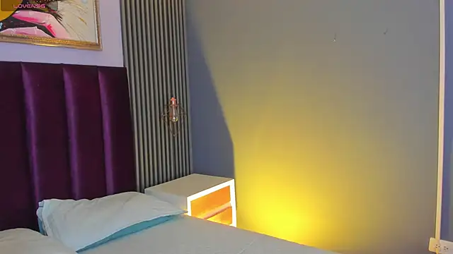 LauraAristizabal live sex cam