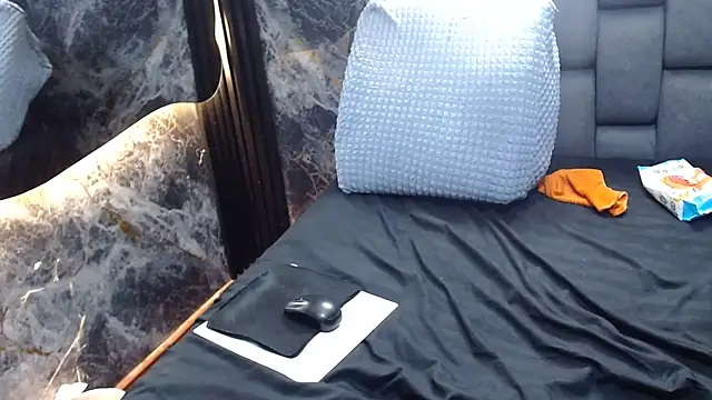 Couple_Gold69 webcam