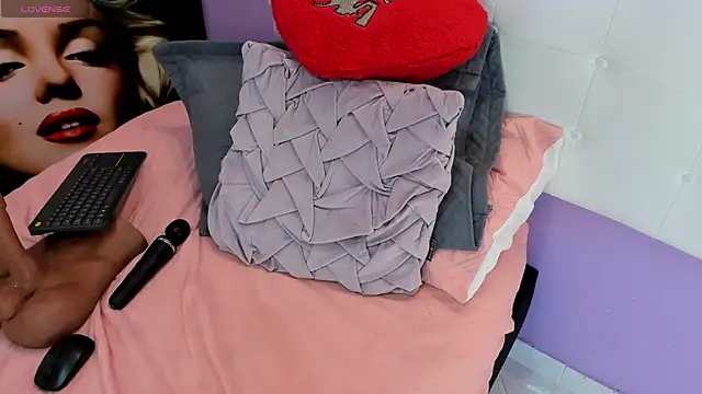 Charlotte11-11 webcam