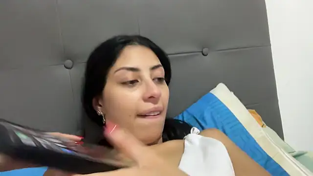 AbrilSantosxo webcam