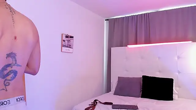 Alejo-and-Thiago webcam