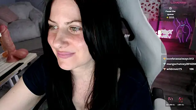 BellaStar84 webcam