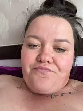 SunnyLeila2101 webcam