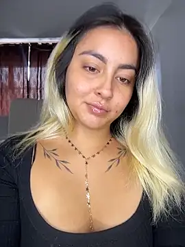 Elina_Hills webcam