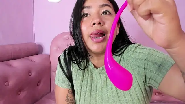ZariahJeanes webcam