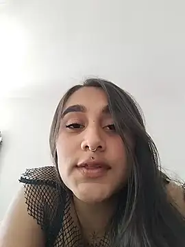 Mia_skyy18 webcam
