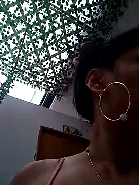 AngelicaStorms webcam