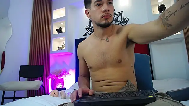 Leonard_Foxx webcam