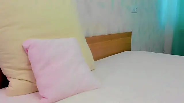 Kelly_Klein webcam