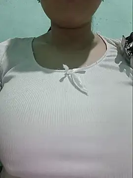 Shine_Mai webcam