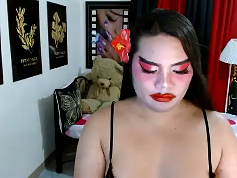TSbrianaHugeCock webcam