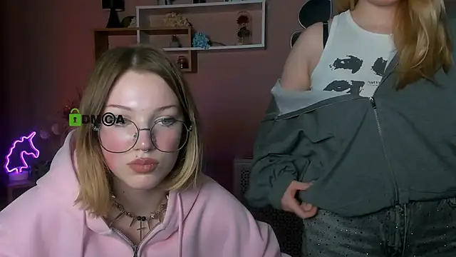 gia_lee_ webcam