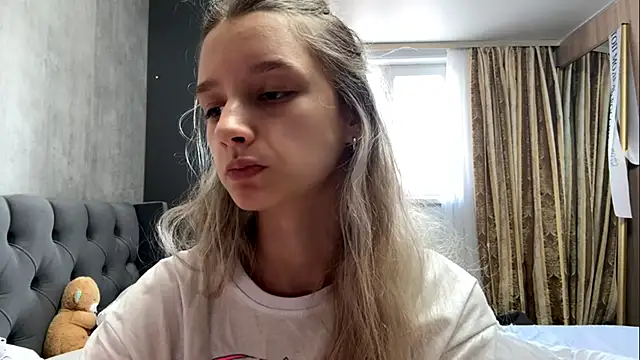 tiffany_blom - Tiffany_Blom's free webcam - UK Sex Cams