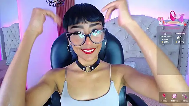 violett_gardenn - Violett_Gardenn's free webcam - UK Sex Cams