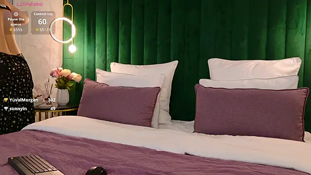 milaleoneli live sex cam